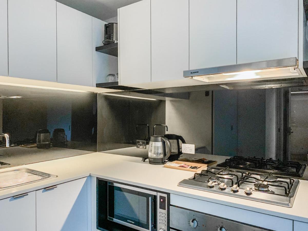 Aura2107, 2 Bedroom Apartment With Balcony, Stunning Yarra River And City Views Melbourne Eksteriør billede