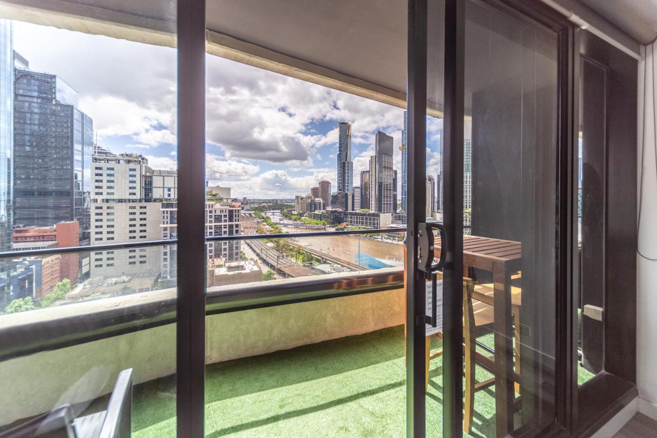 Aura2107, 2 Bedroom Apartment With Balcony, Stunning Yarra River And City Views Melbourne Eksteriør billede