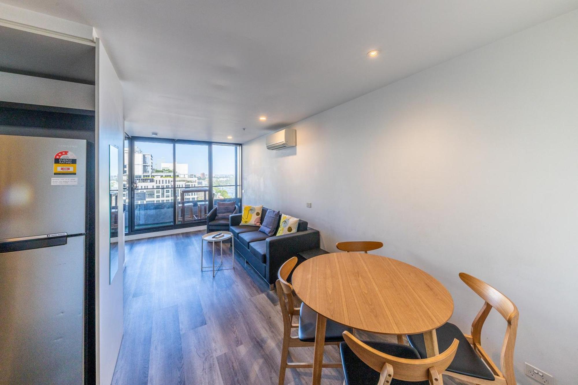 Aura2107, 2 Bedroom Apartment With Balcony, Stunning Yarra River And City Views Melbourne Eksteriør billede