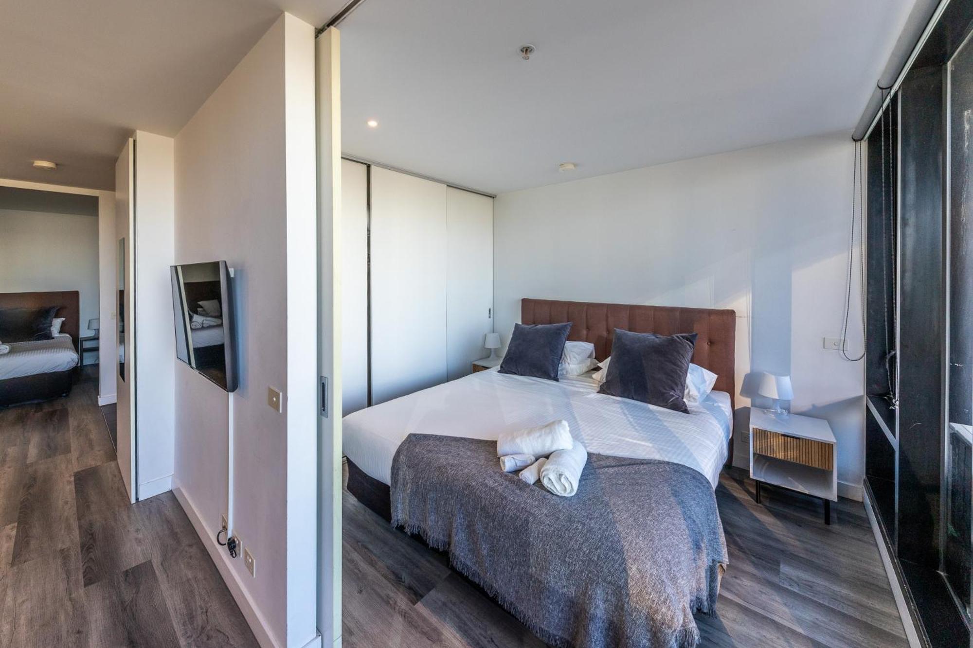 Aura2107, 2 Bedroom Apartment With Balcony, Stunning Yarra River And City Views Melbourne Eksteriør billede