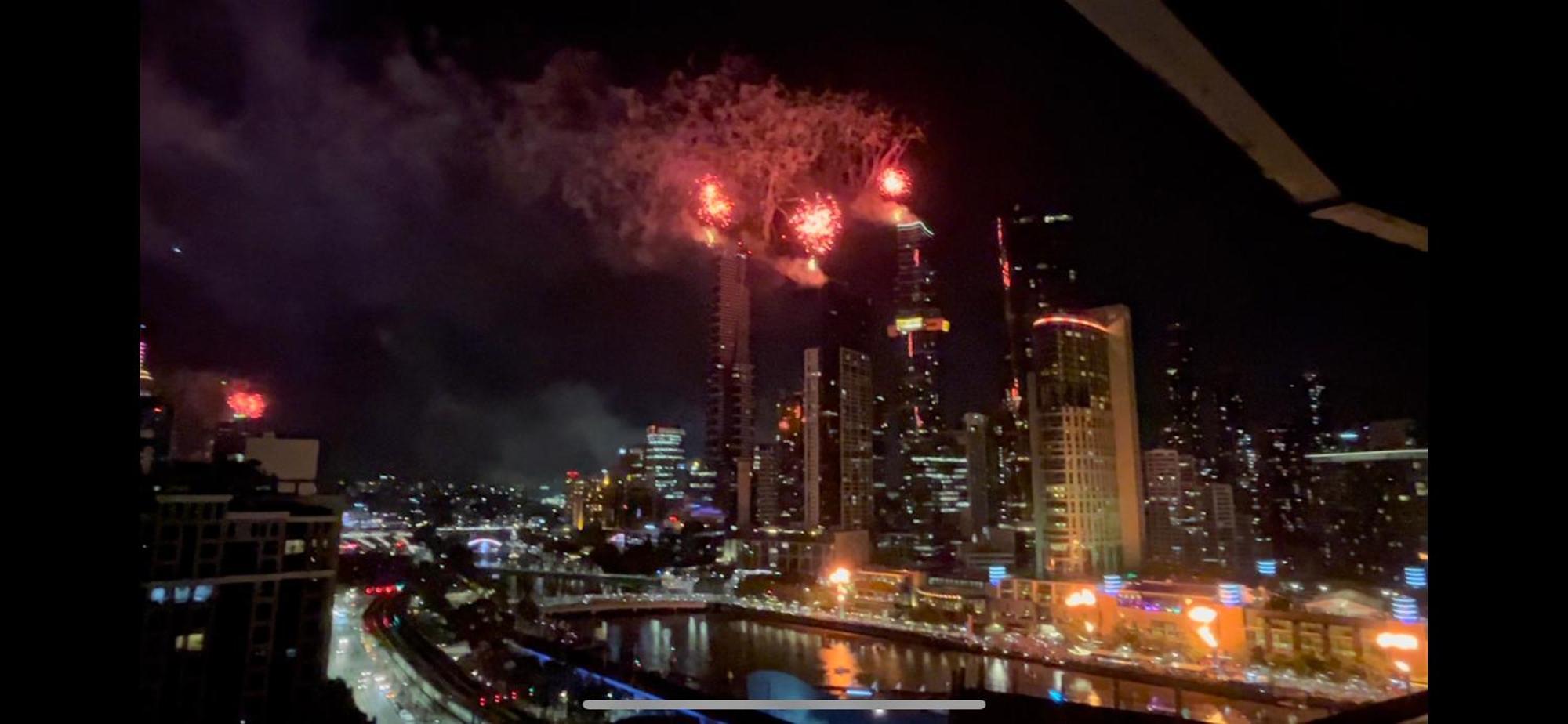 Aura2107, 2 Bedroom Apartment With Balcony, Stunning Yarra River And City Views Melbourne Eksteriør billede